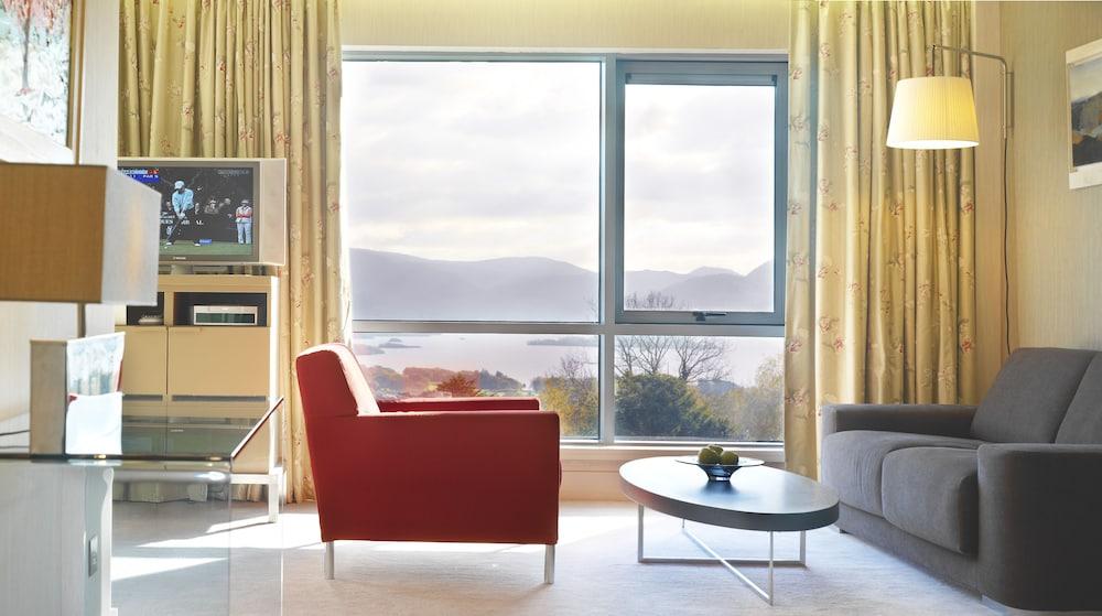 Aghadoe Heights Hotel & Spa Killarney Exterior foto A room at the hospital
