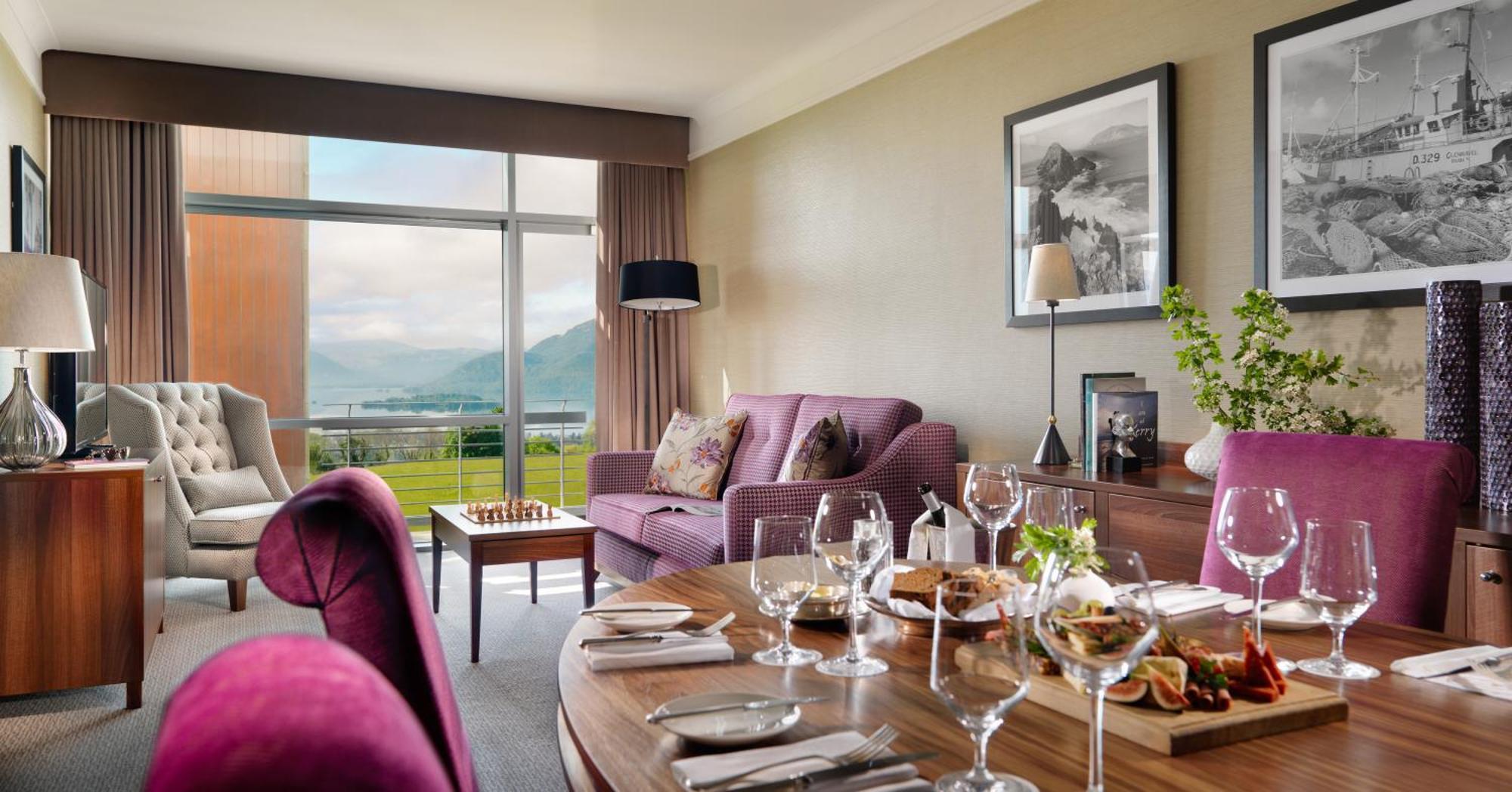 Aghadoe Heights Hotel & Spa Killarney Exterior foto The interior of a suite at the Killarney International Hotel